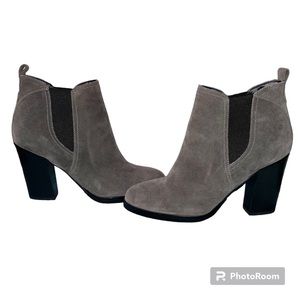 Marc Fisher Saint Gray Green Suede Pull On Heeled Boots Booties - Size 7
